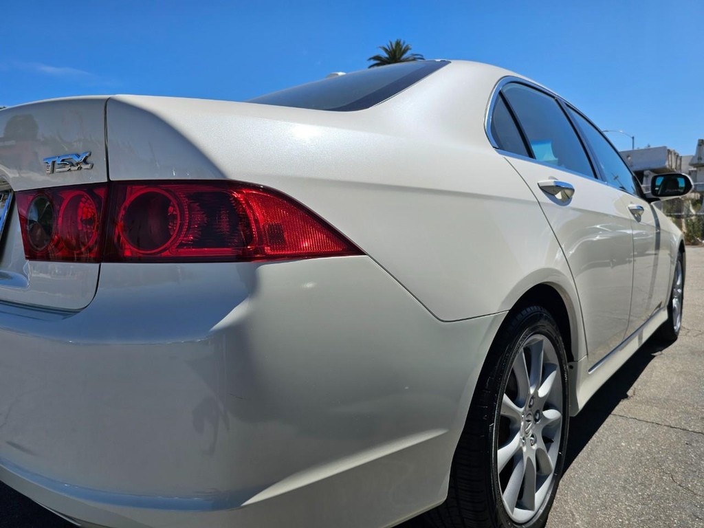Acura TSX w/Navi Vehicle Full-screen Gallery Image 13