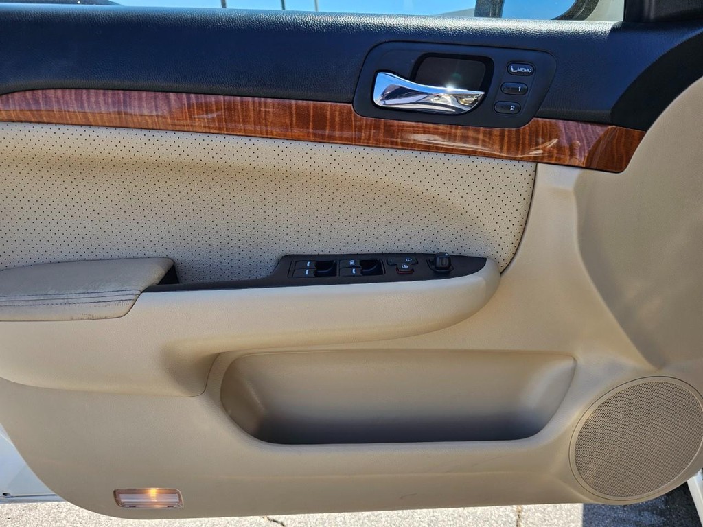 Acura TSX w/Navi Vehicle Full-screen Gallery Image 18