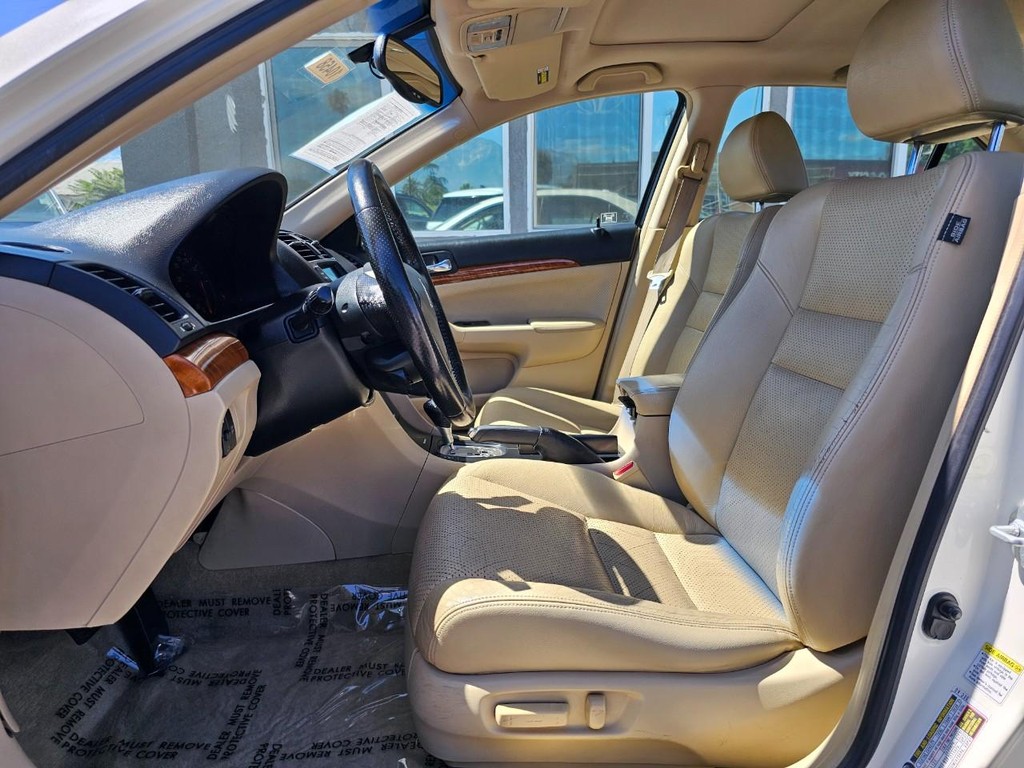 Acura TSX w/Navi Vehicle Full-screen Gallery Image 19