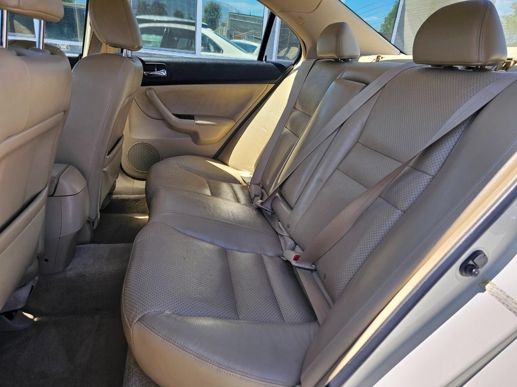 Acura TSX w/Navi Vehicle Full-screen Gallery Image 24