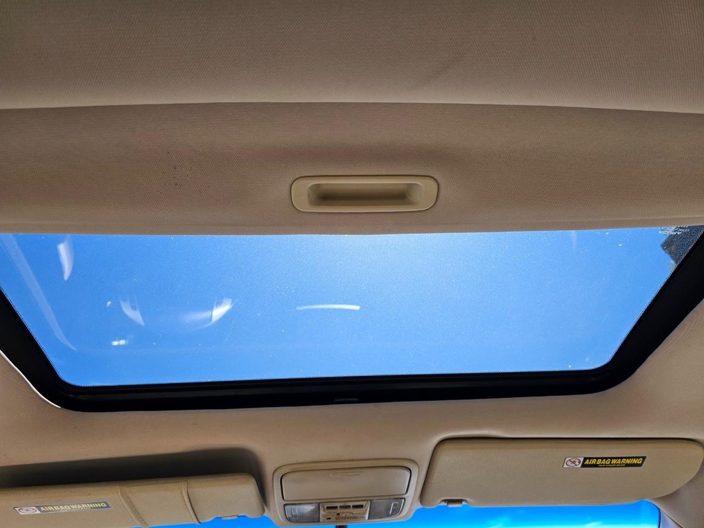 Acura TSX w/Navi Vehicle Full-screen Gallery Image 33