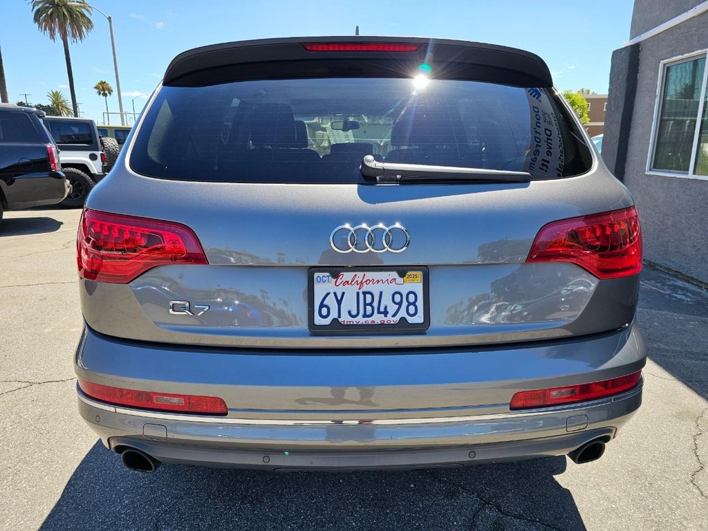 Audi Q7 Vehicle Full-screen Gallery Image 5