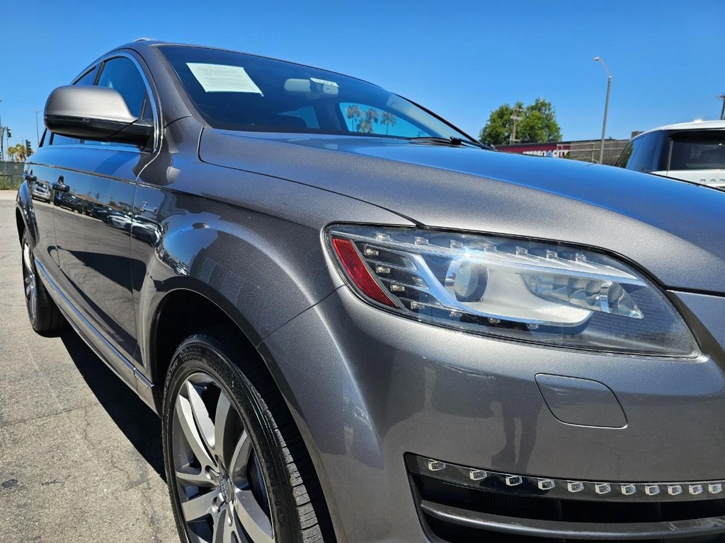 Audi Q7 Vehicle Full-screen Gallery Image 10