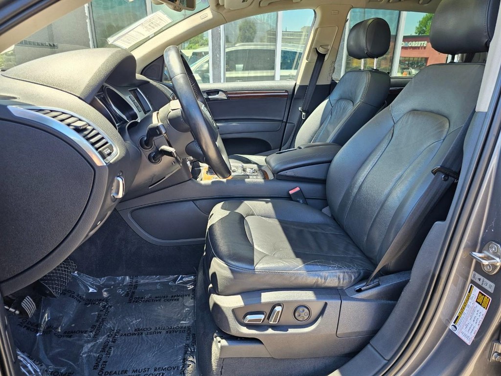 Audi Q7 Vehicle Full-screen Gallery Image 19