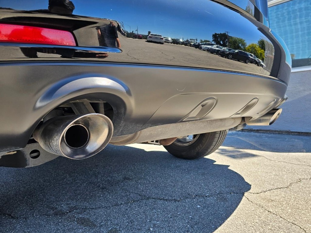 Nissan Murano LE Vehicle Full-screen Gallery Image 15