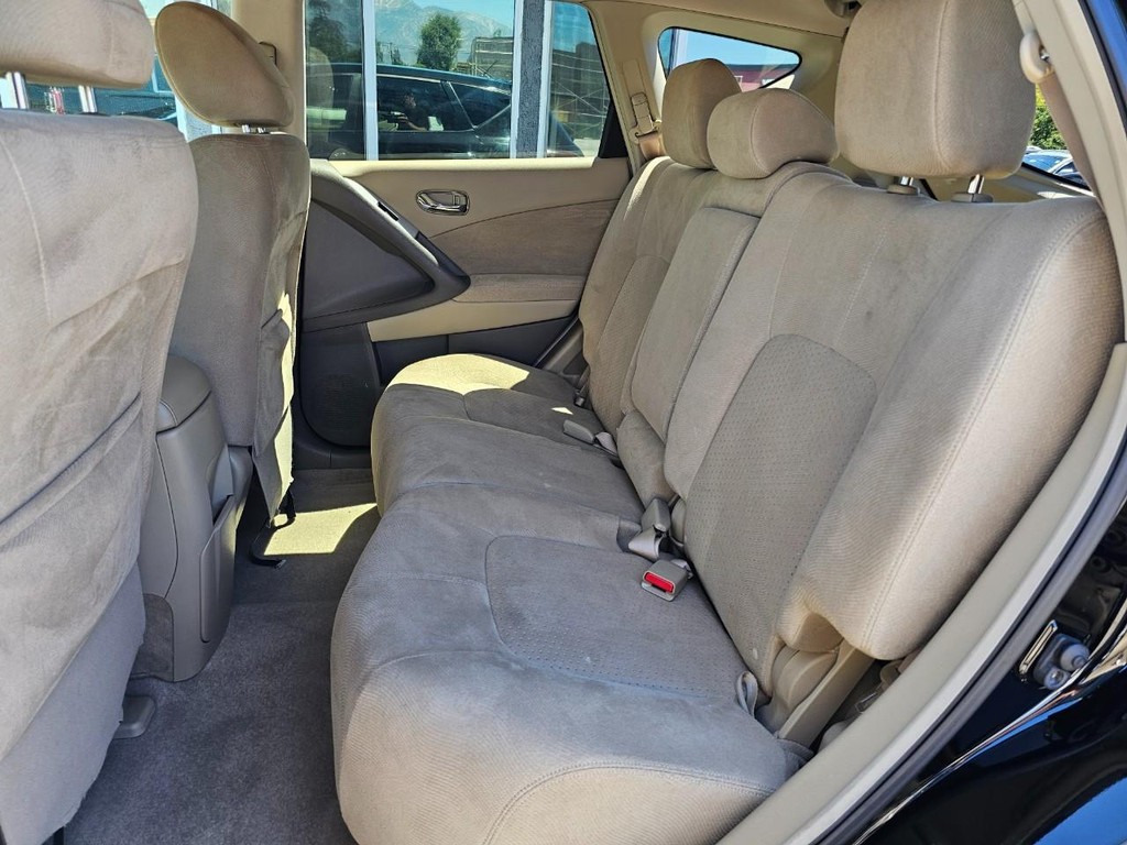 Nissan Murano LE Vehicle Full-screen Gallery Image 22