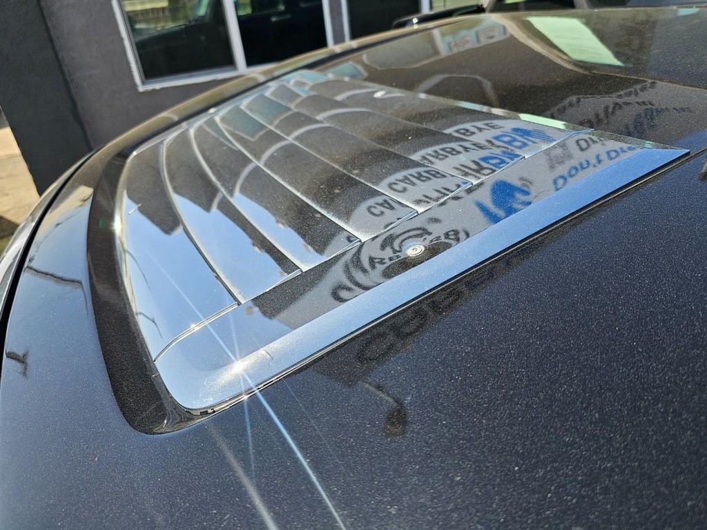 HUMMER H3 Vehicle Full-screen Gallery Image 15