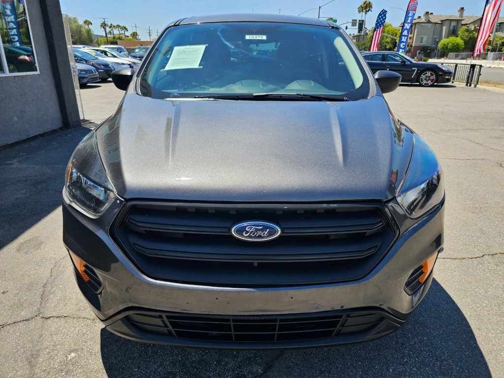 Ford Escape Vehicle Full-screen Gallery Image 9