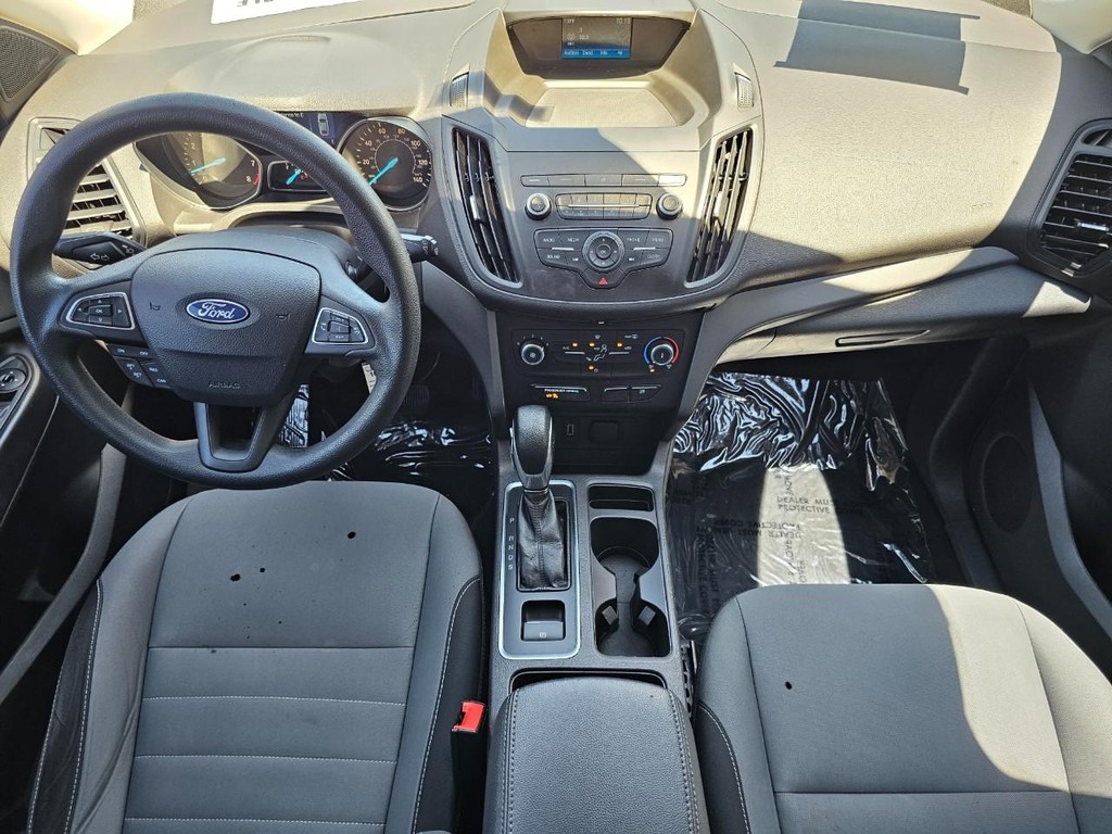 Ford Escape Vehicle Full-screen Gallery Image 22