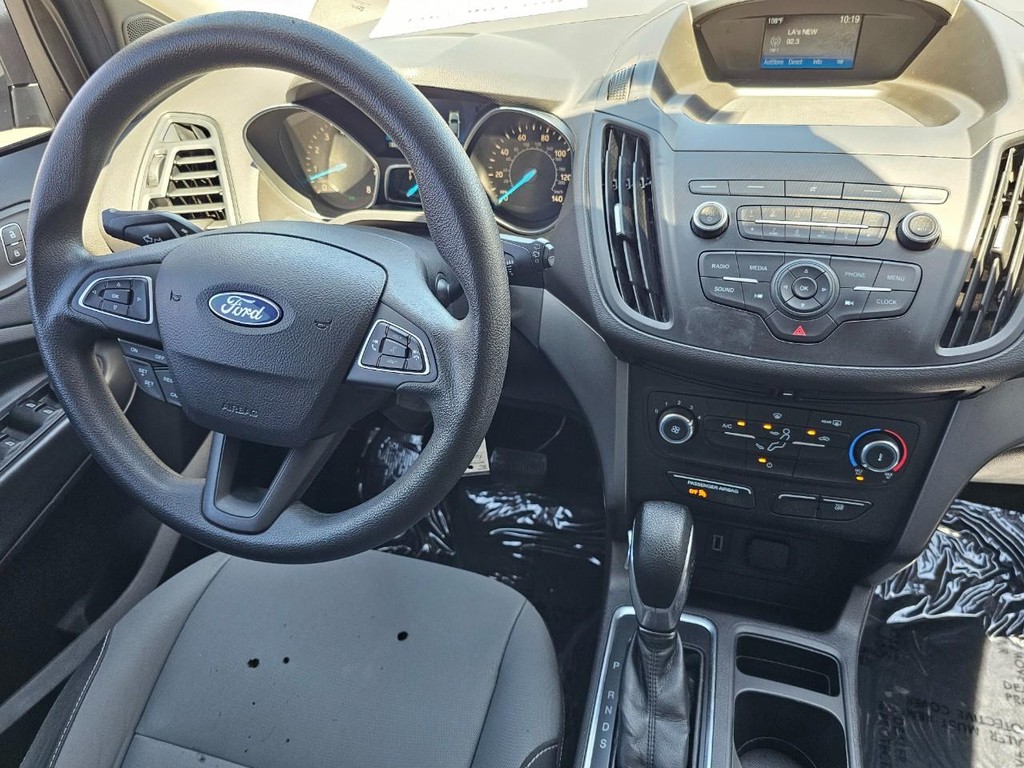 Ford Escape Vehicle Full-screen Gallery Image 25