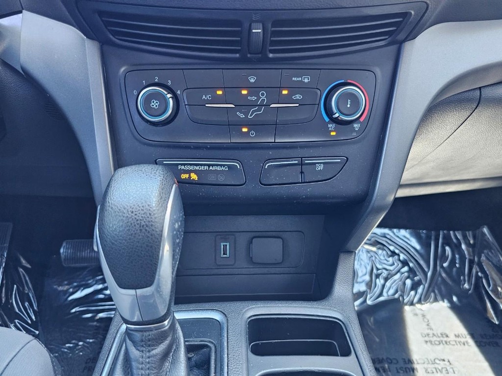 Ford Escape Vehicle Full-screen Gallery Image 28