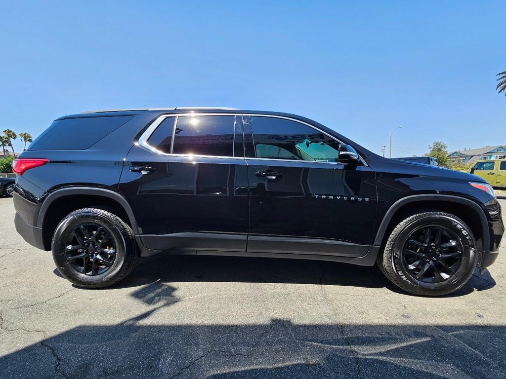 Chevrolet Traverse Vehicle Full-screen Gallery Image 7