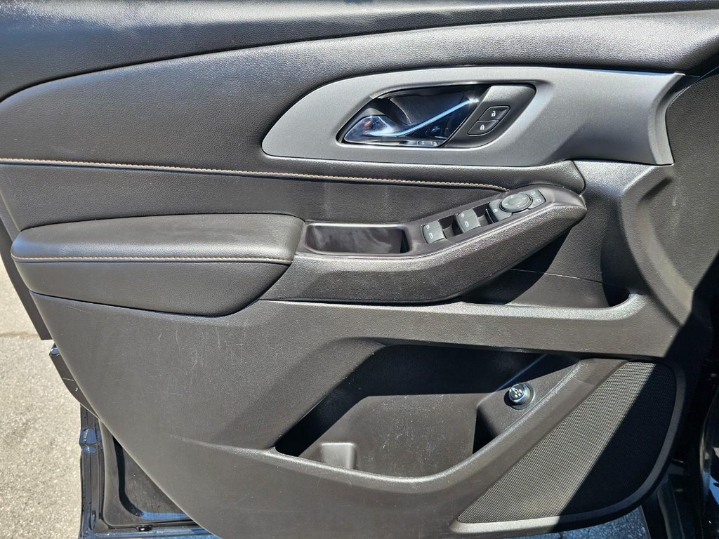 Chevrolet Traverse Vehicle Full-screen Gallery Image 19