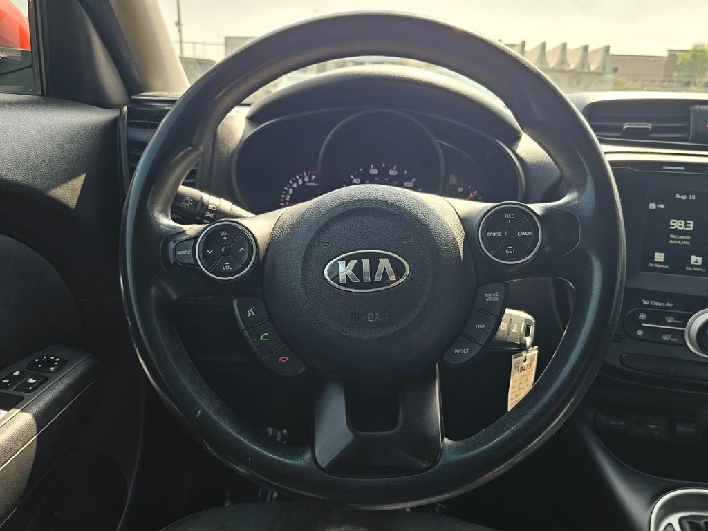 Kia Soul Vehicle Full-screen Gallery Image 26