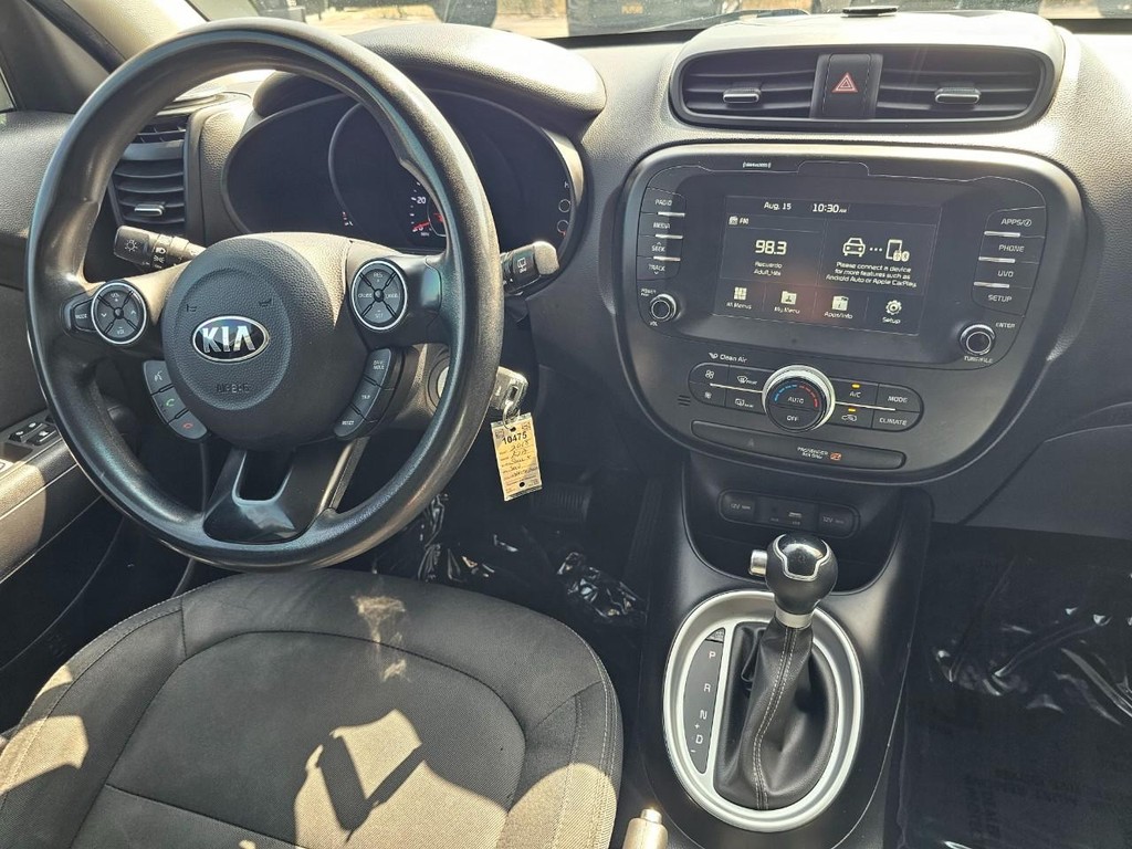 Kia Soul Vehicle Full-screen Gallery Image 27