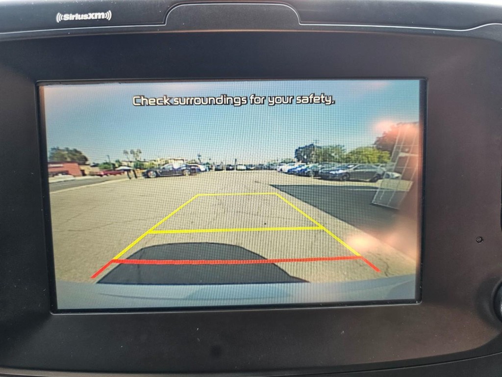 Kia Soul Vehicle Full-screen Gallery Image 30