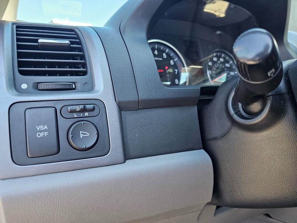 Honda CR-V Vehicle Full-screen Gallery Image 19