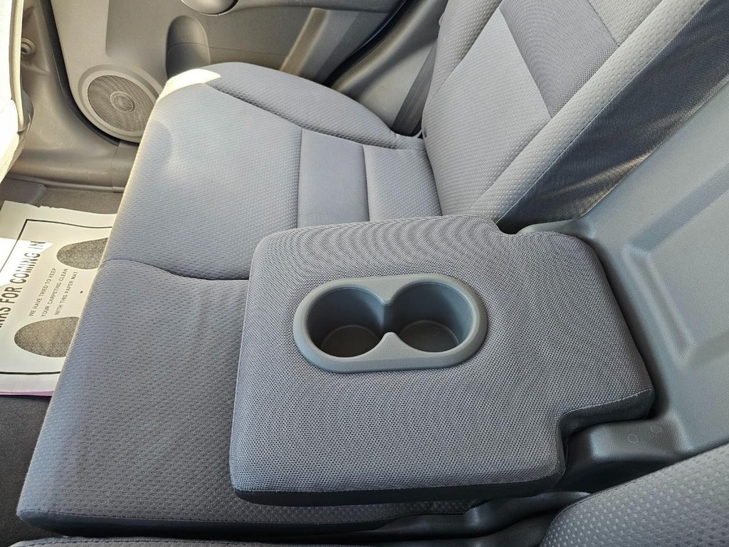 Honda CR-V Vehicle Full-screen Gallery Image 23