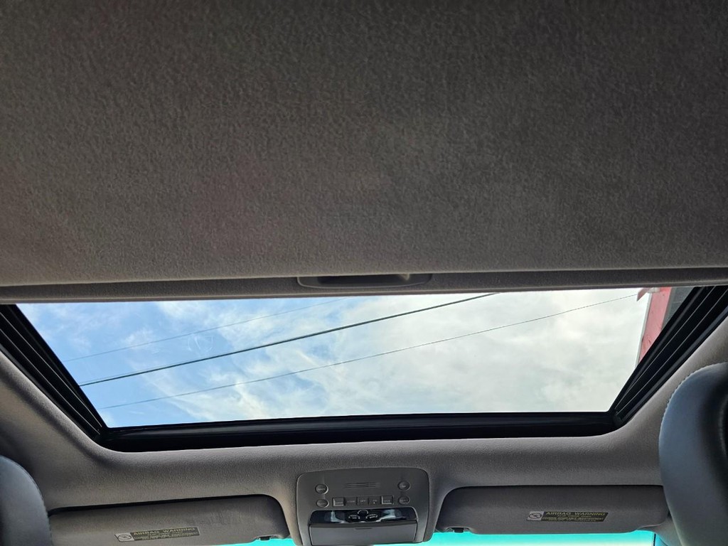 Lexus GS 300 Vehicle Full-screen Gallery Image 33