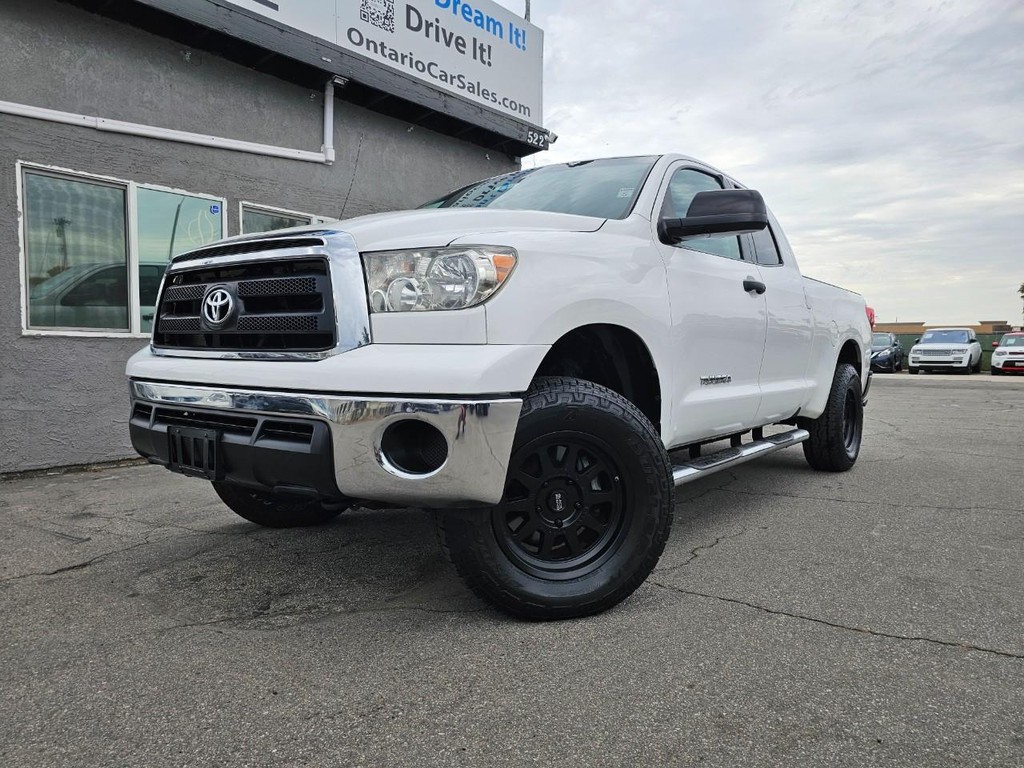 Toyota Tundra 4WD Truck Vehicle Full-screen Gallery Image 02