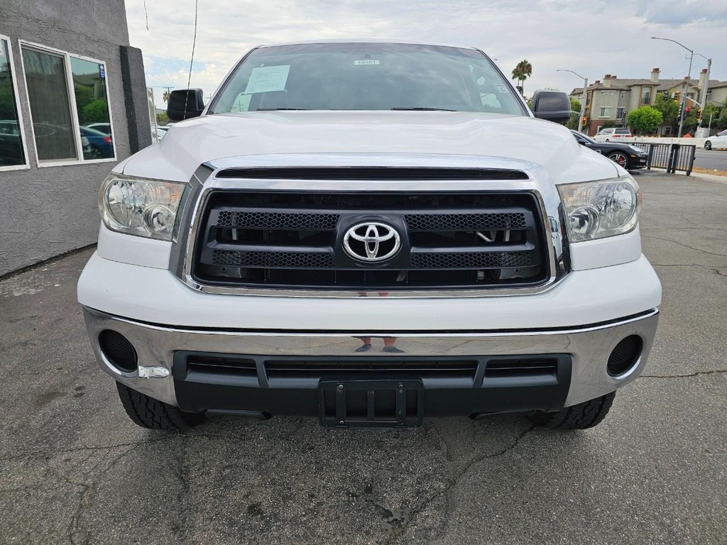 Toyota Tundra 4WD Truck Vehicle Full-screen Gallery Image 09