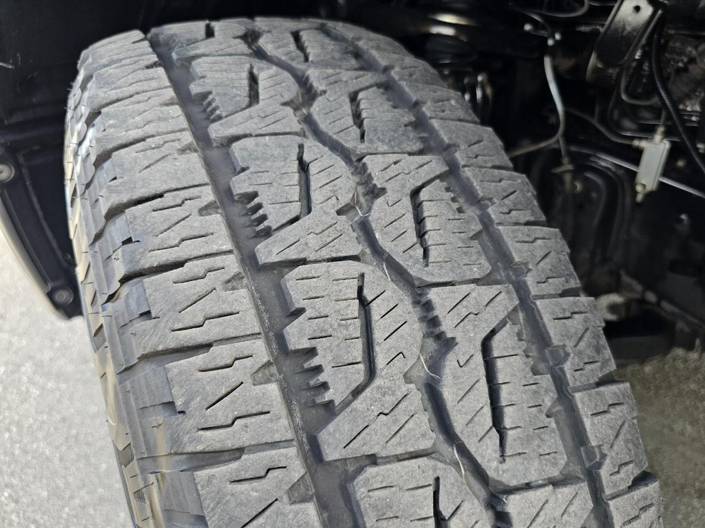 Toyota Tundra 4WD Truck Vehicle Full-screen Gallery Image 20