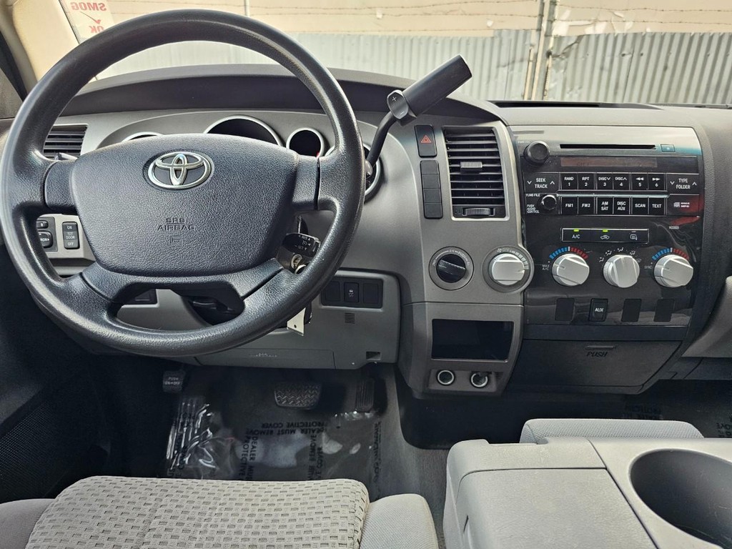 Toyota Tundra 4WD Truck Vehicle Full-screen Gallery Image 31