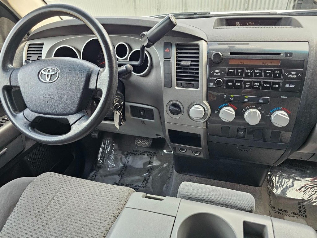 Toyota Tundra 4WD Truck Vehicle Full-screen Gallery Image 33