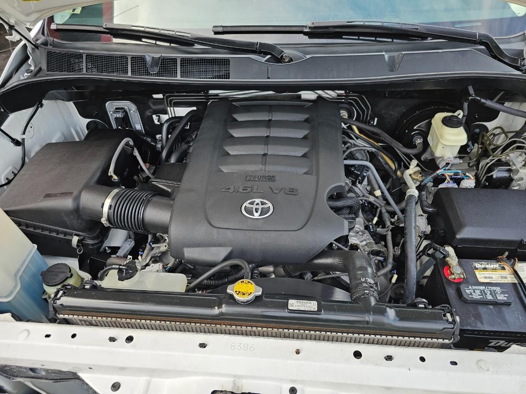 Toyota Tundra 4WD Truck Vehicle Full-screen Gallery Image 39