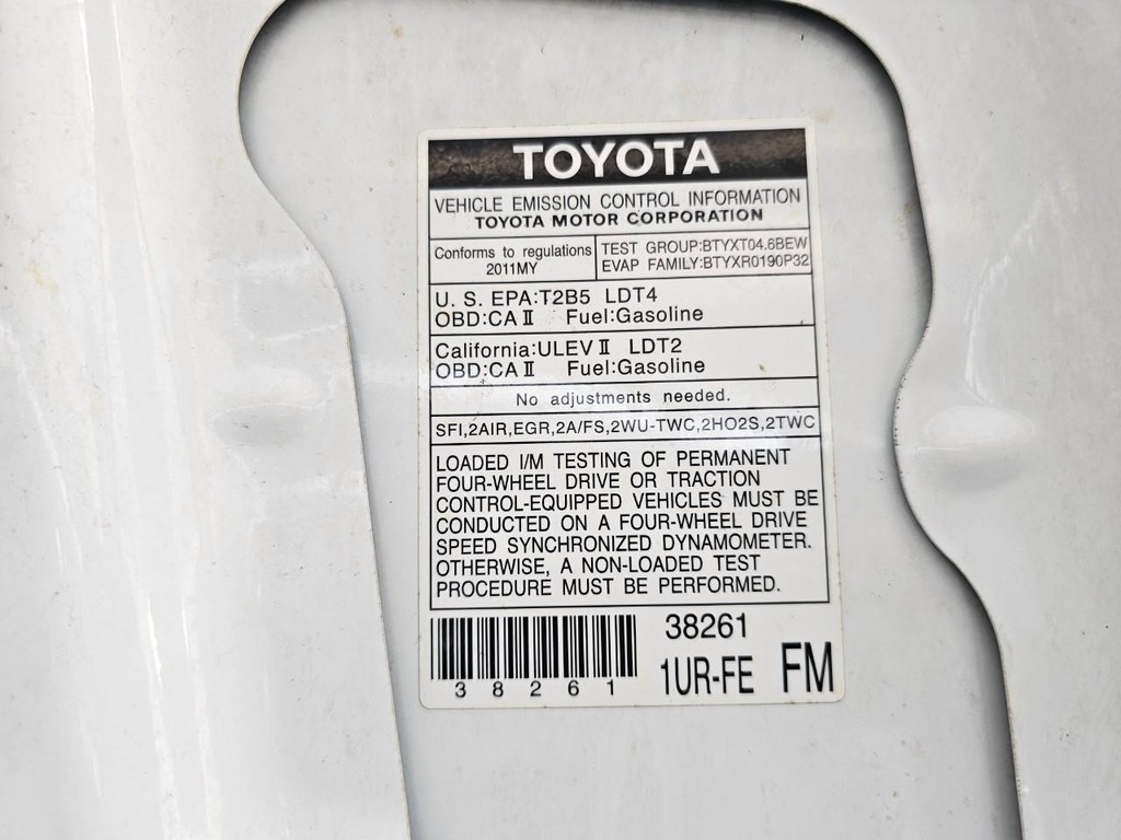 Toyota Tundra 4WD Truck Vehicle Full-screen Gallery Image 40