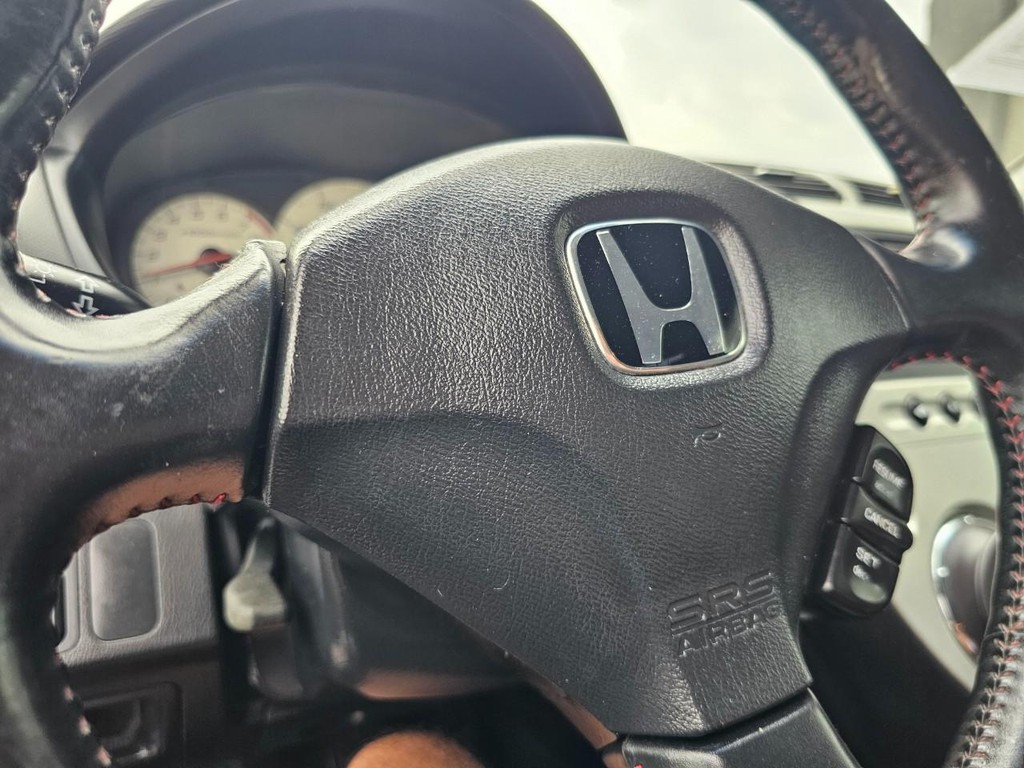 Honda Civic Si Vehicle Full-screen Gallery Image 21