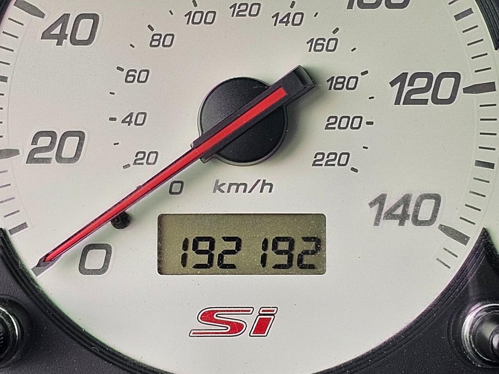 Honda Civic Si Vehicle Full-screen Gallery Image 23