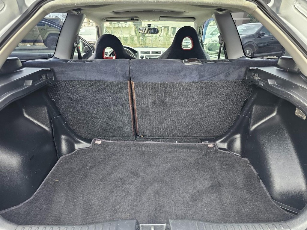 Honda Civic Si Vehicle Full-screen Gallery Image 31