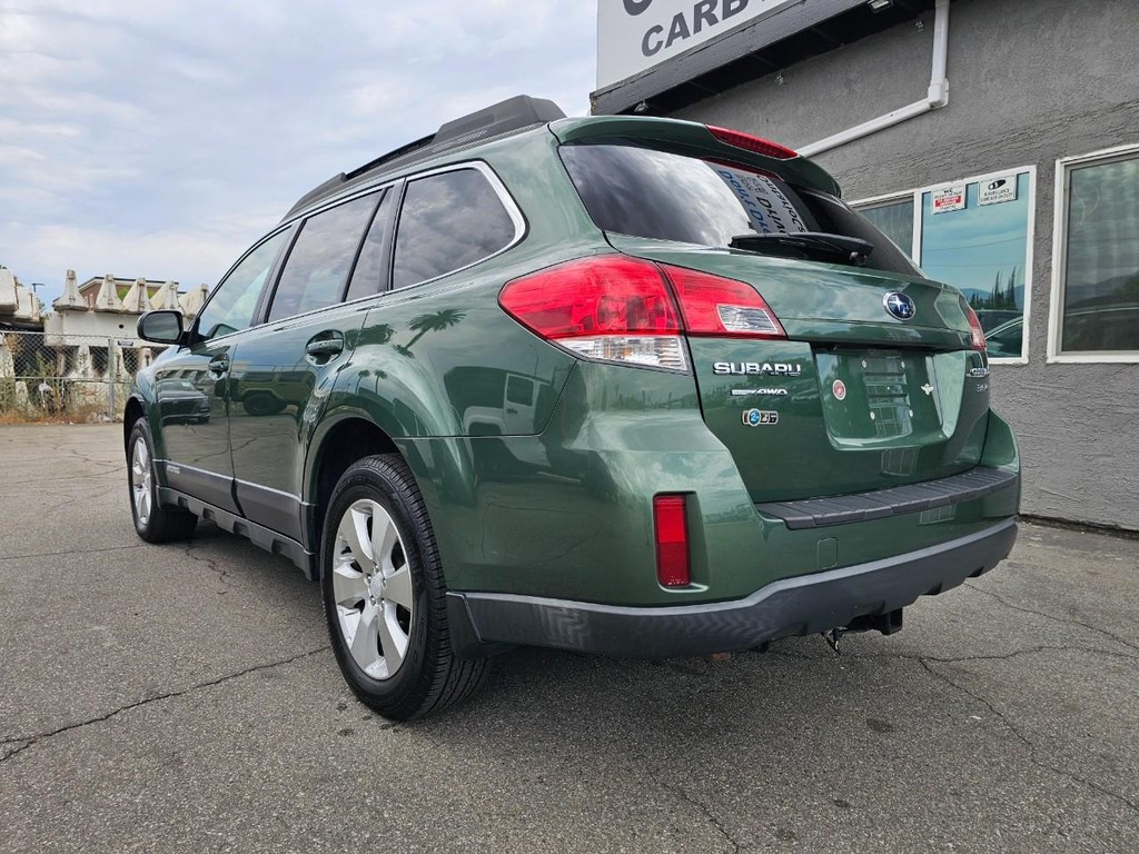 Subaru Outback Vehicle Full-screen Gallery Image 04