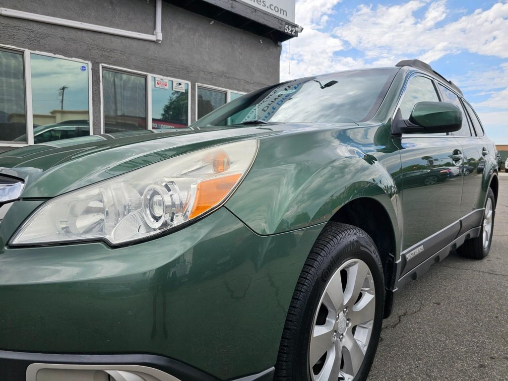 Subaru Outback Vehicle Full-screen Gallery Image 11