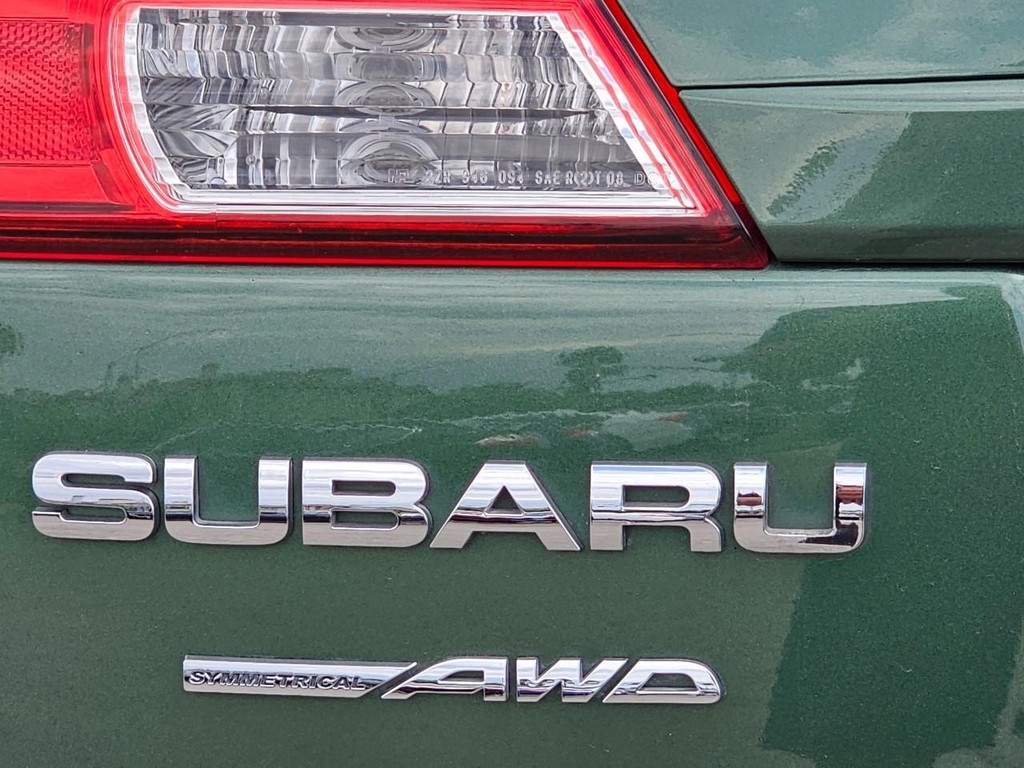 Subaru Outback Vehicle Full-screen Gallery Image 15