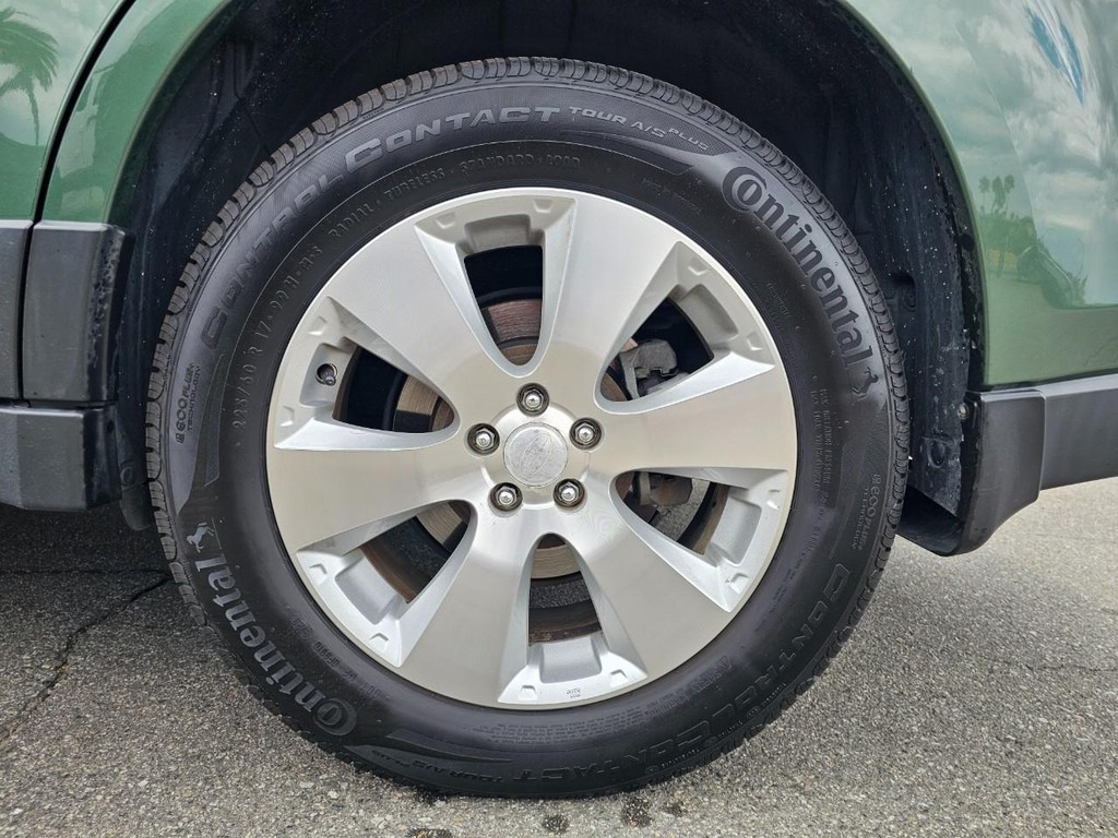 Subaru Outback Vehicle Full-screen Gallery Image 18