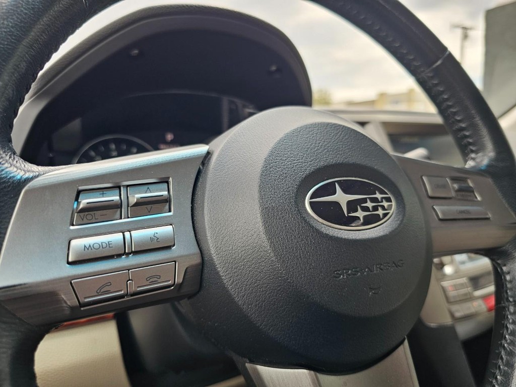 Subaru Outback Vehicle Full-screen Gallery Image 23