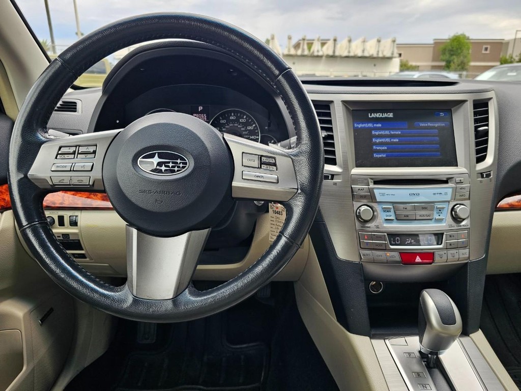 Subaru Outback Vehicle Full-screen Gallery Image 32