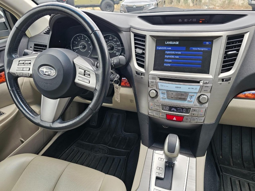 Subaru Outback Vehicle Full-screen Gallery Image 34