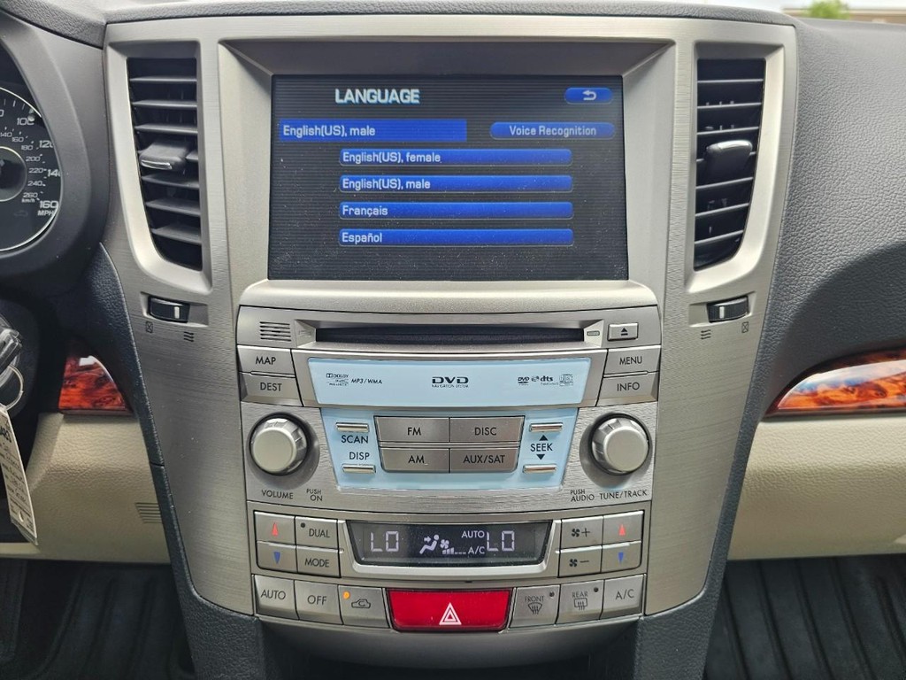 Subaru Outback Vehicle Full-screen Gallery Image 36