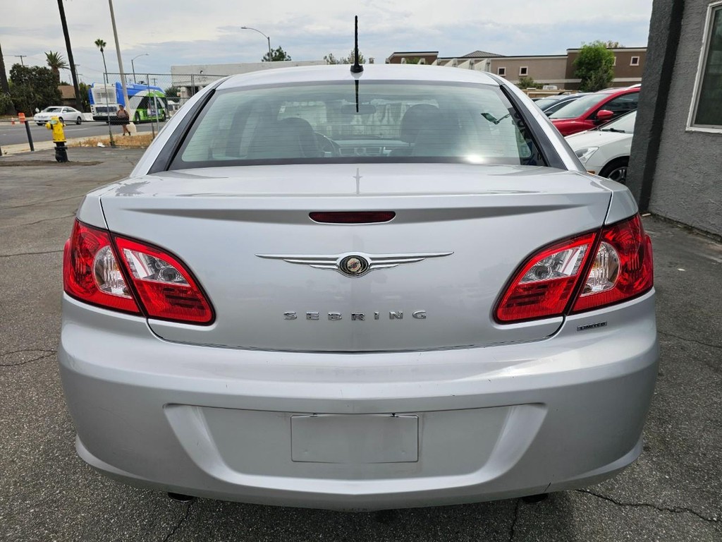 Chrysler Sebring Vehicle Full-screen Gallery Image 05