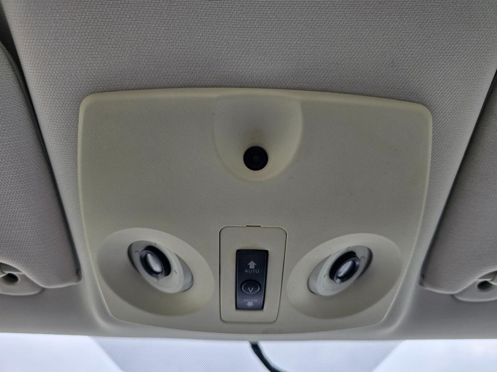 Chrysler Sebring Vehicle Full-screen Gallery Image 32