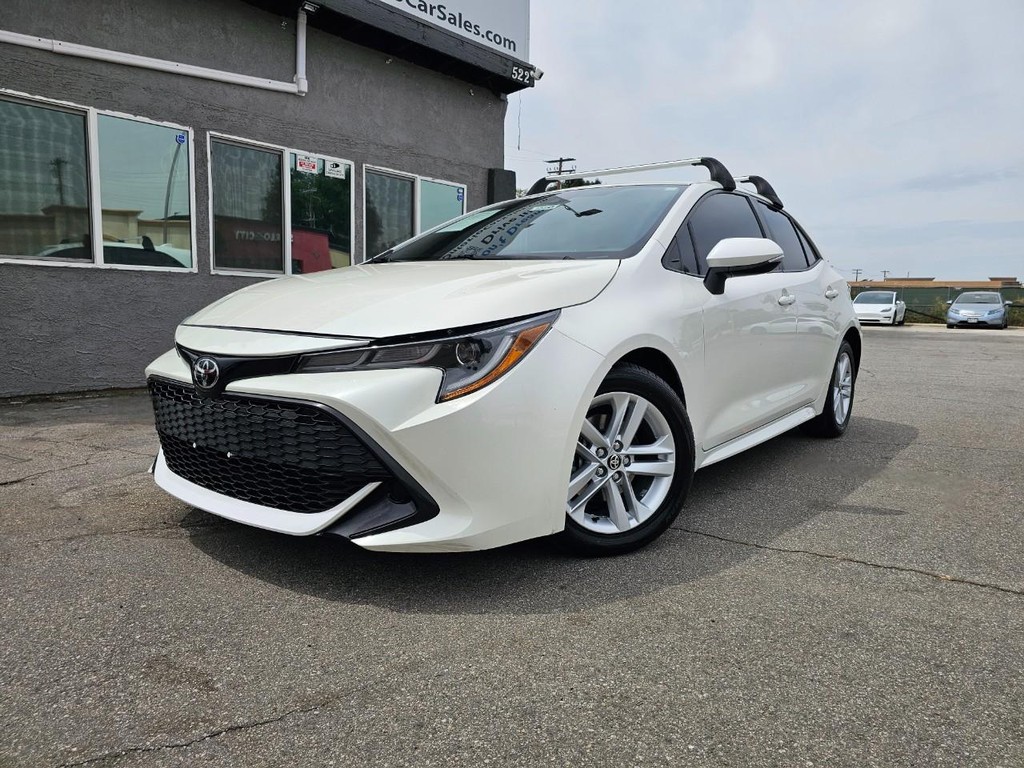 Toyota Corolla Hatchback Vehicle Full-screen Gallery Image 02