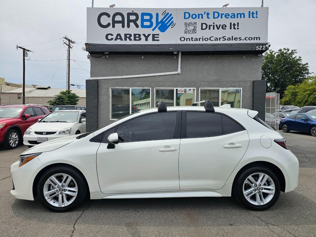 Toyota Corolla Hatchback Vehicle Full-screen Gallery Image 03