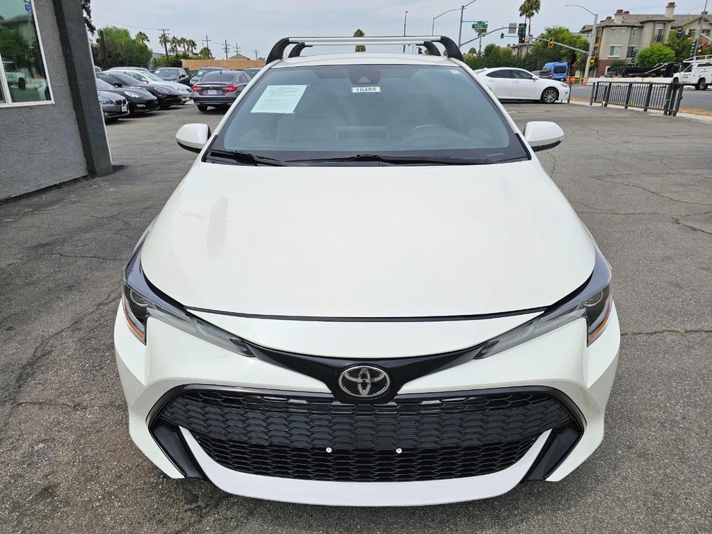 Toyota Corolla Hatchback Vehicle Full-screen Gallery Image 09