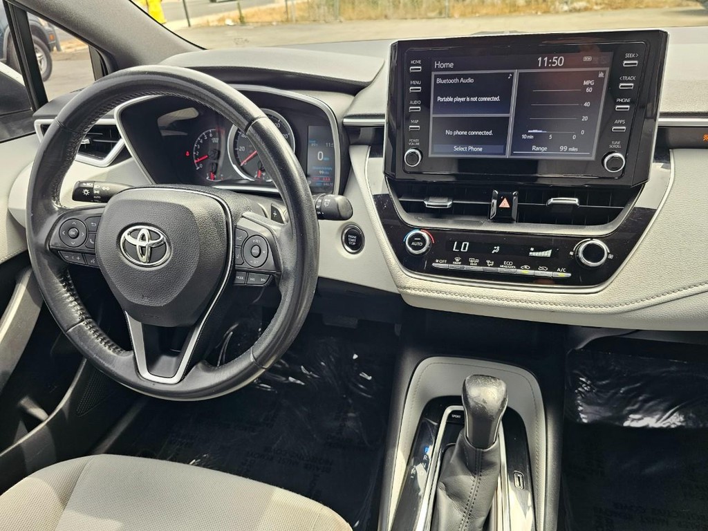 Toyota Corolla Hatchback Vehicle Full-screen Gallery Image 30