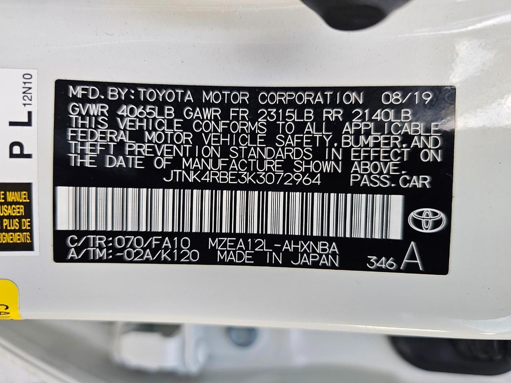 Toyota Corolla Hatchback Vehicle Full-screen Gallery Image 39