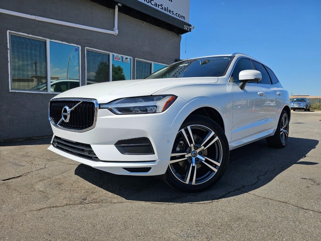 Volvo XC60 Vehicle Full-screen Gallery Image 02