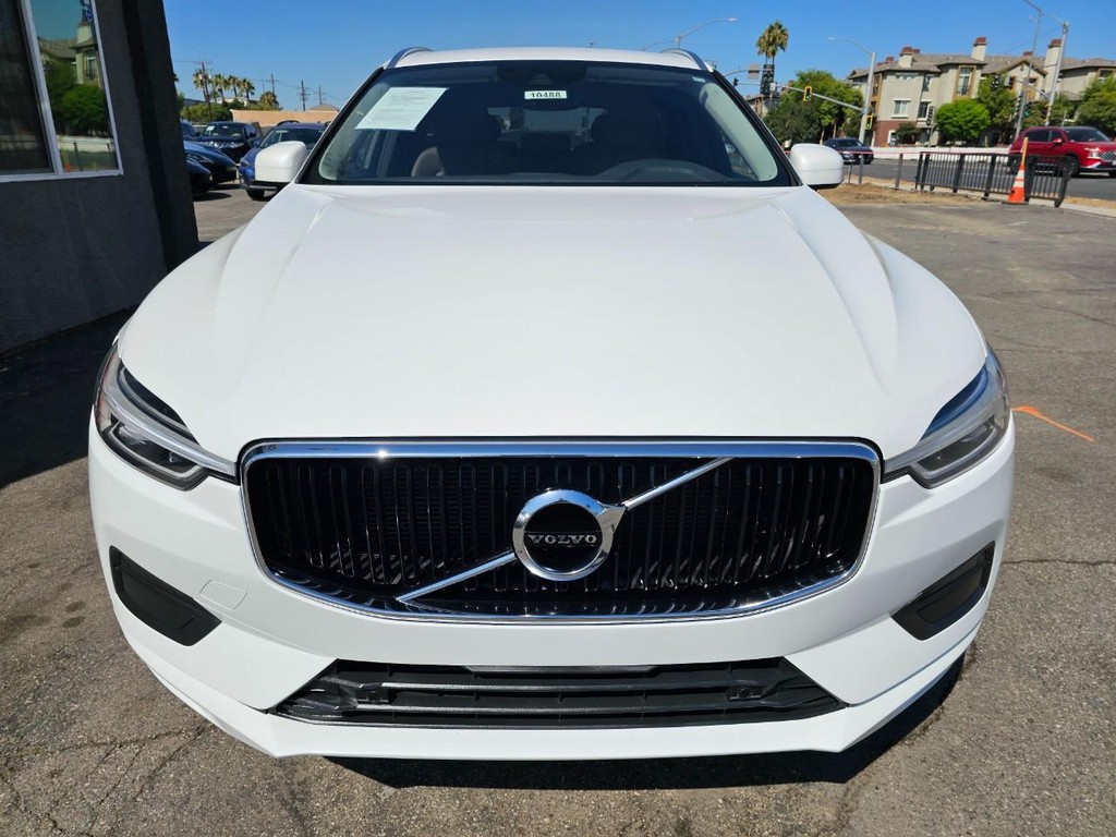 Volvo XC60 Vehicle Full-screen Gallery Image 09